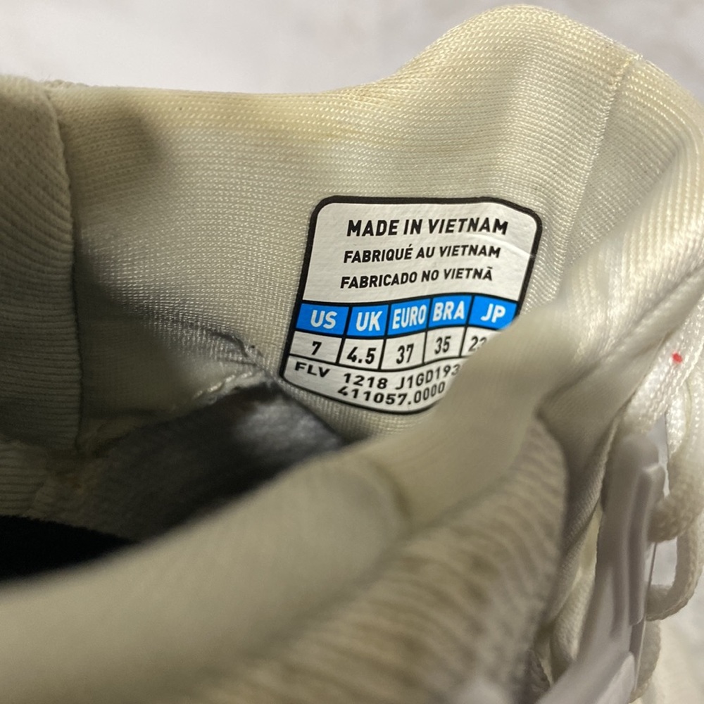 Mizuno Wave Creations Waveknit Shoes - Picture 9 of 12